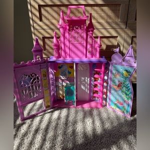 Disney Princess pop-up castle